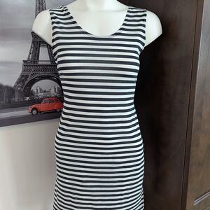 Black and White Bodycon Midi Dress with Scoop Neck